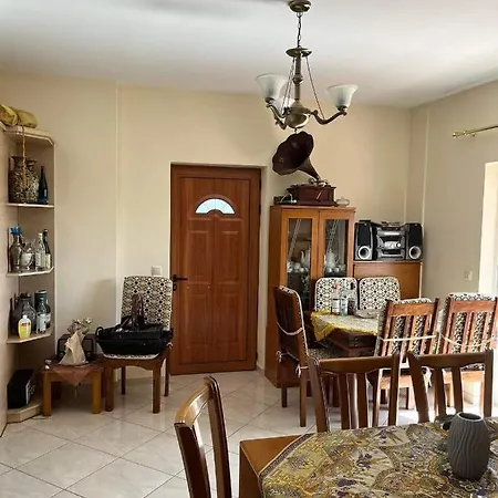 Villa Beautiful & Cosy 5-bedroom - Peloponnese