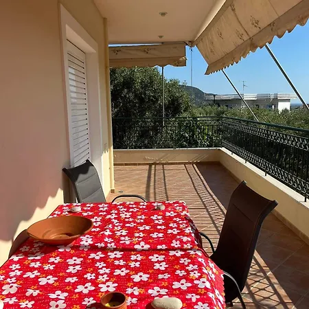Villa Beautiful & Cosy 5-bedroom - Peloponnese Pídhima